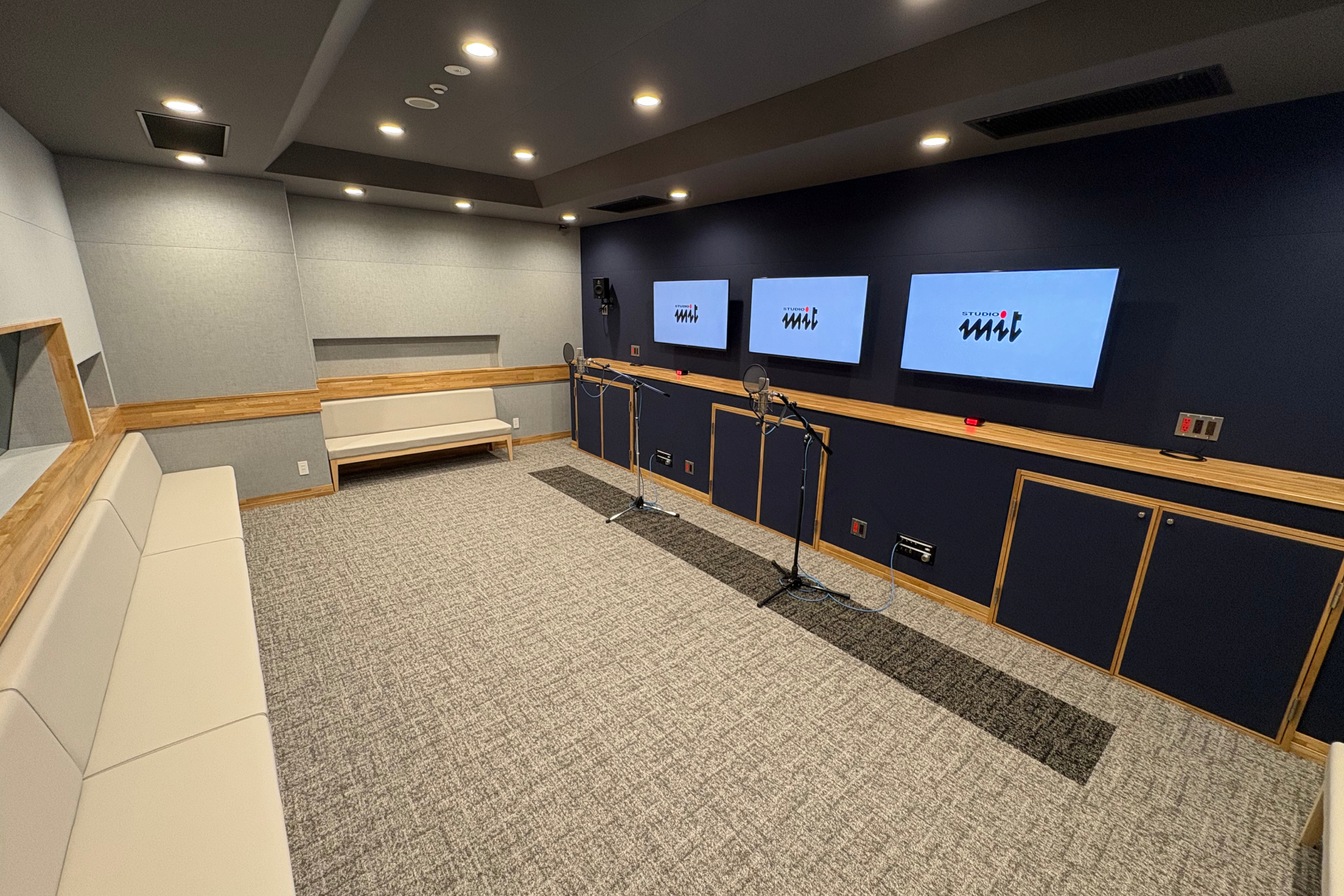 STUDIO A