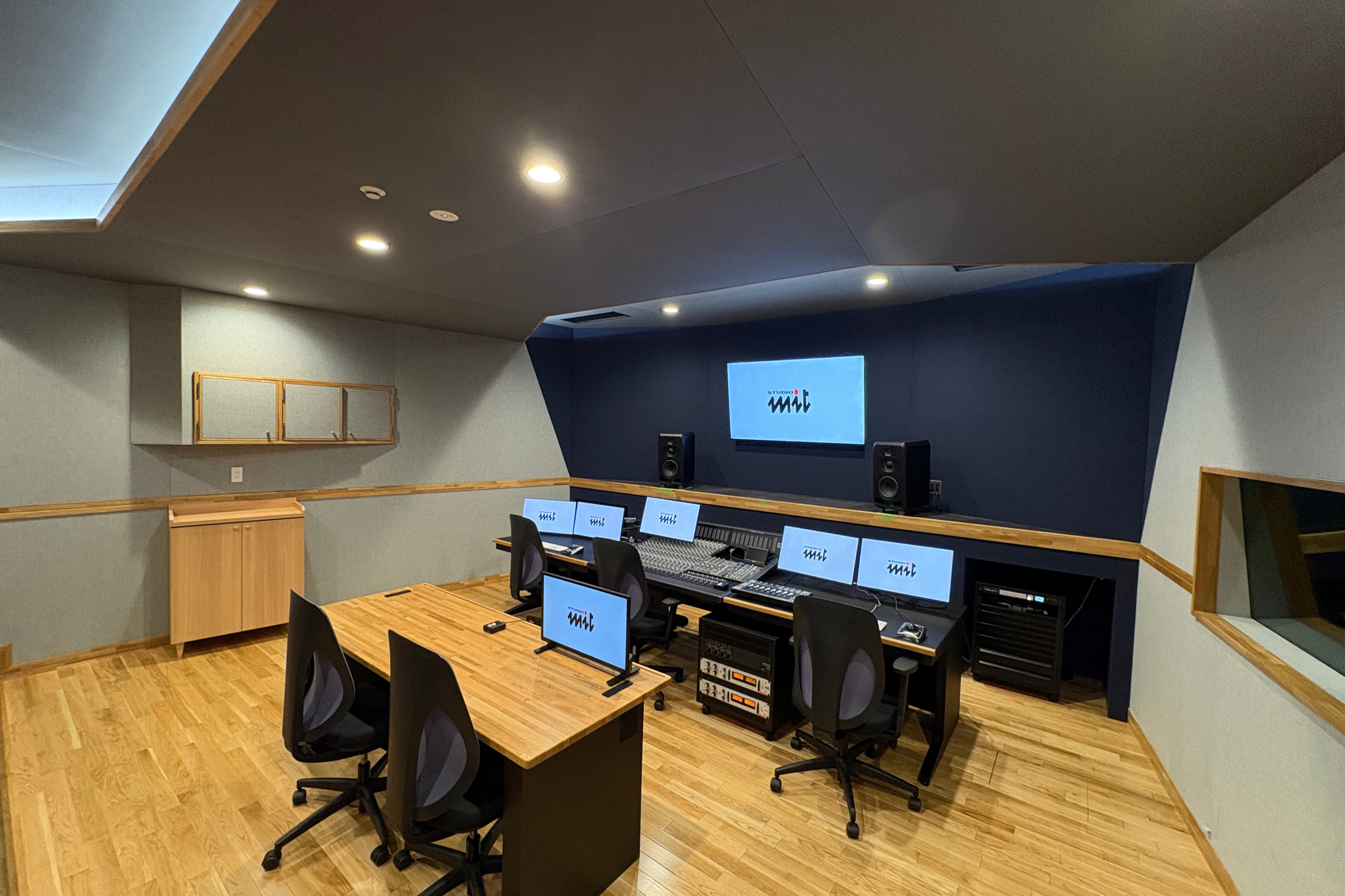 STUDIO A