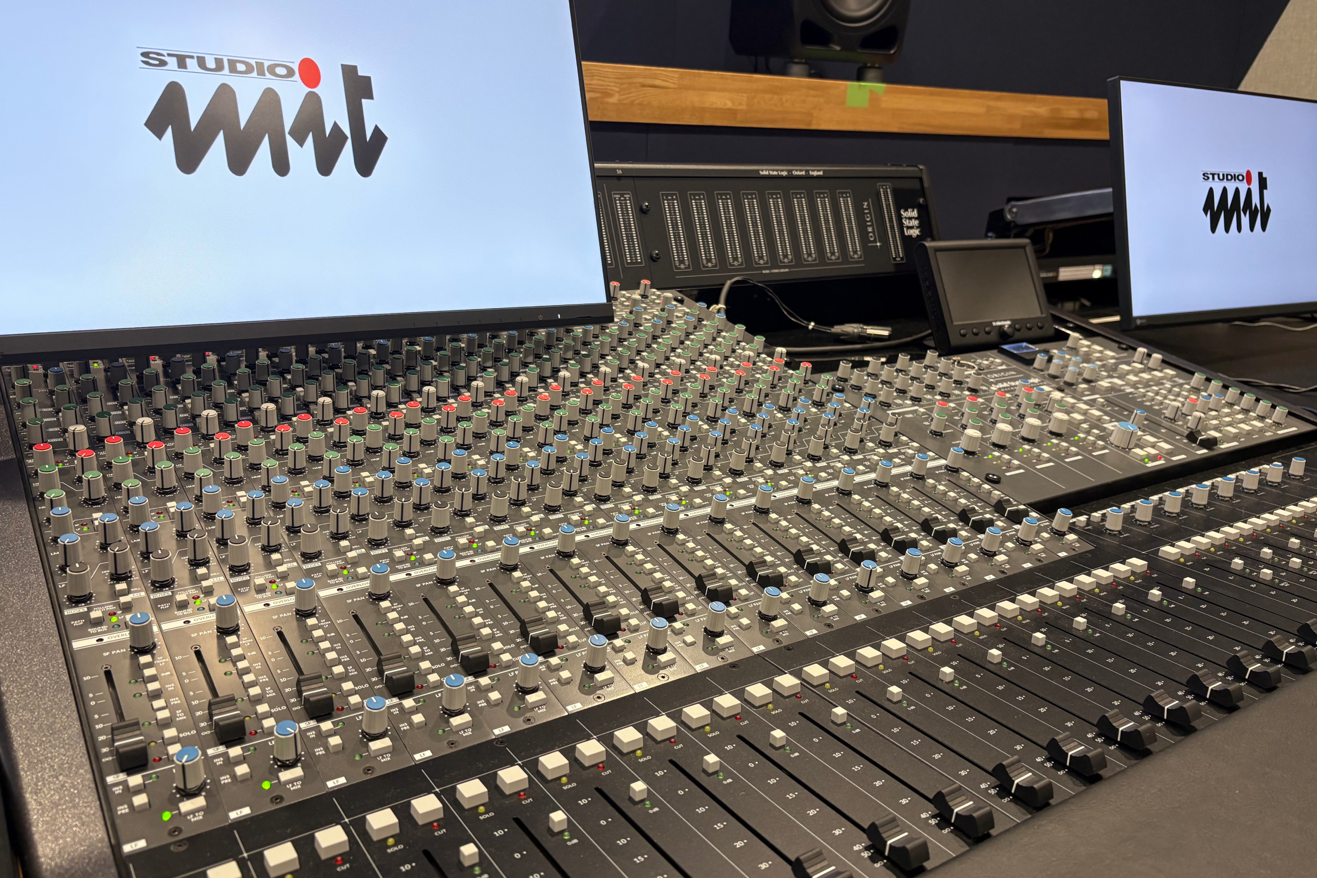 STUDIO A