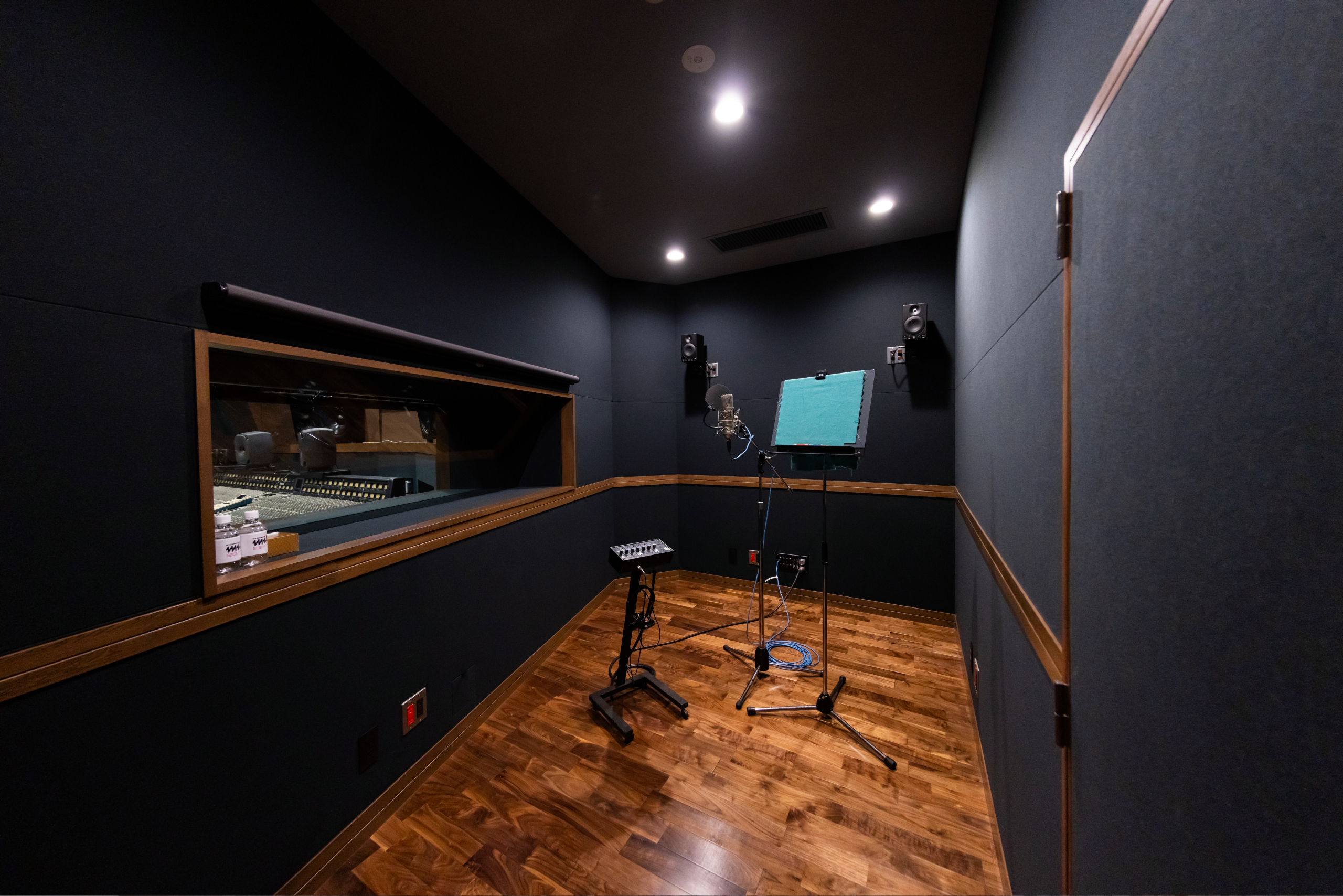 STUDIO 1