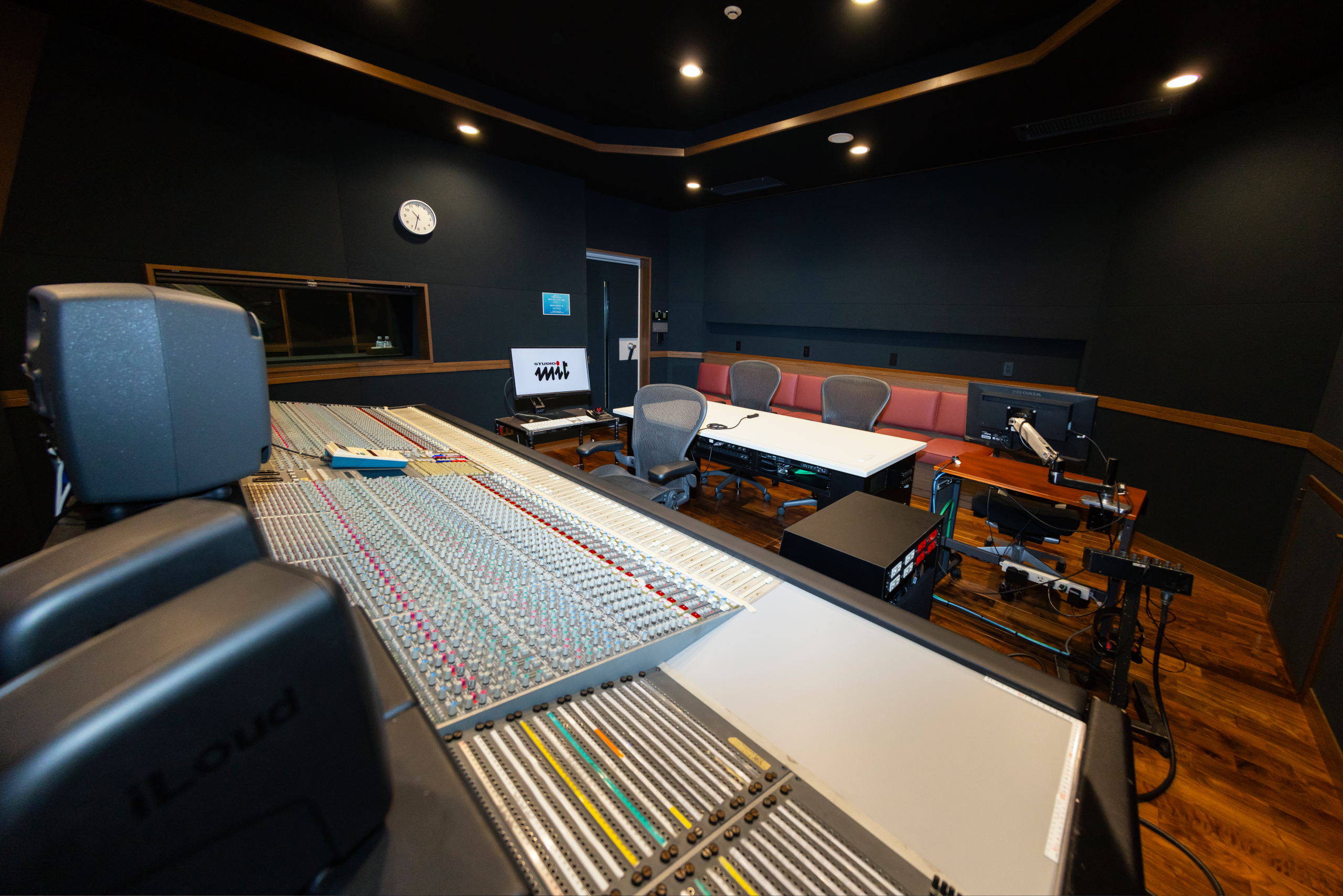STUDIO 1