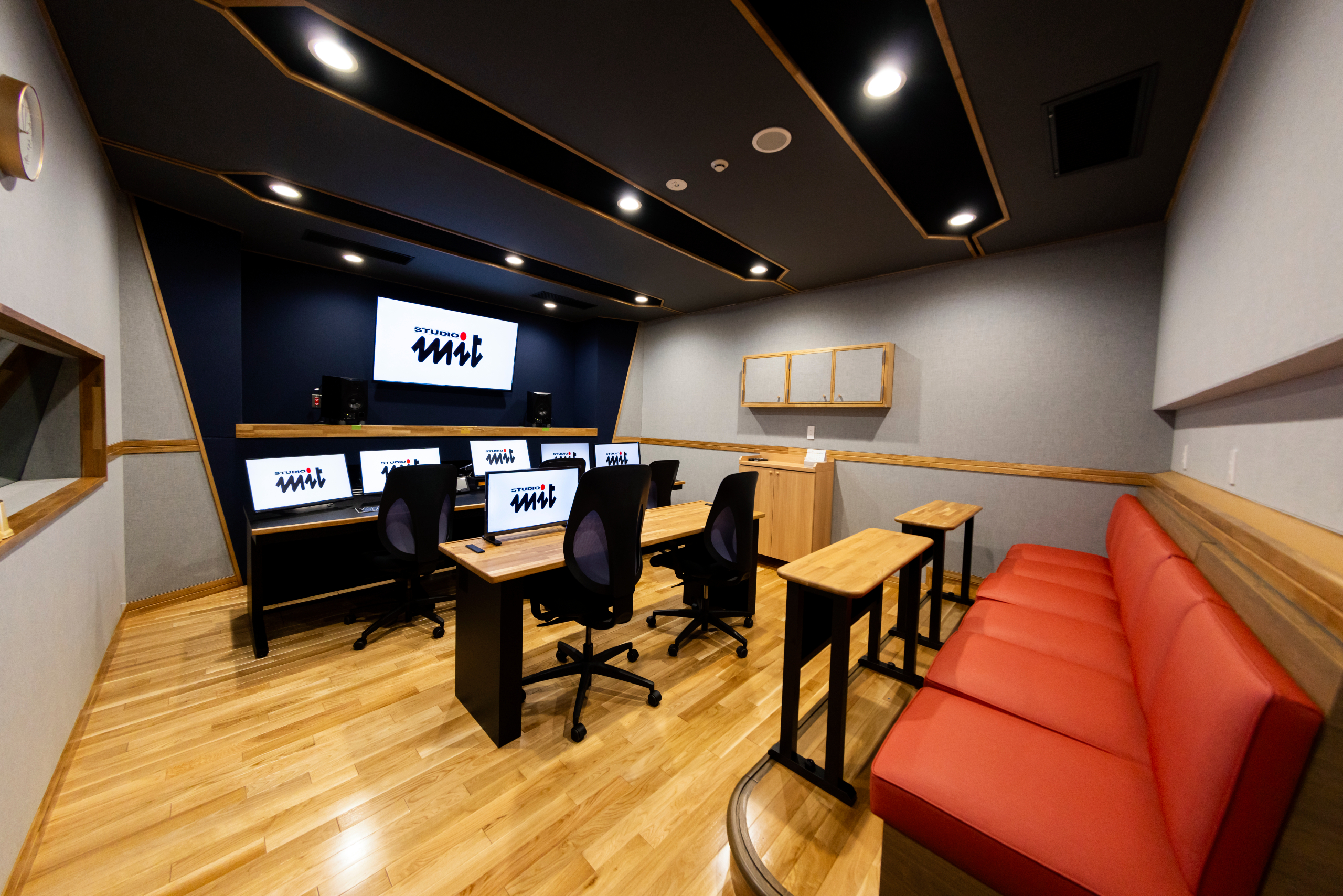STUDIO 3