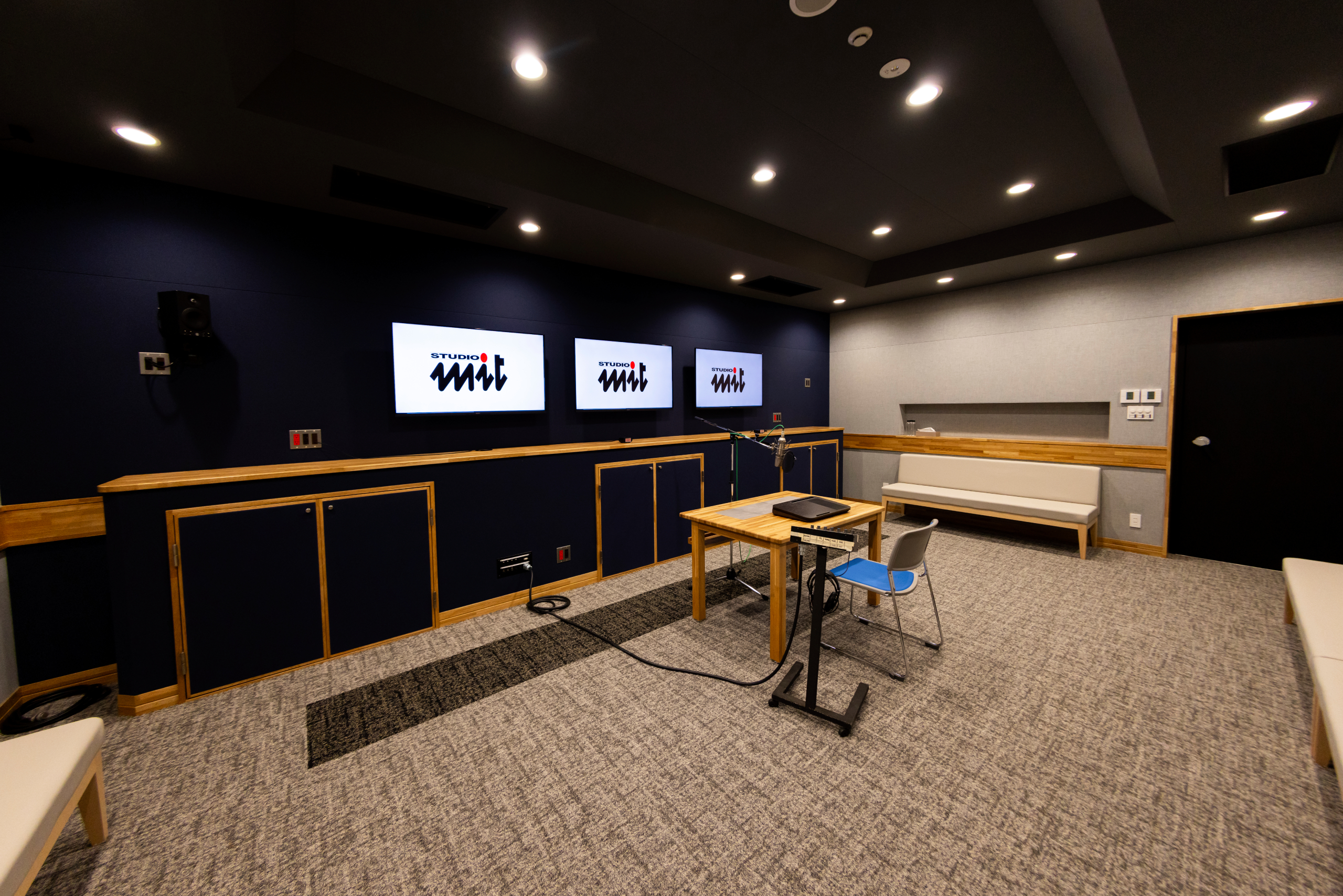 STUDIO A