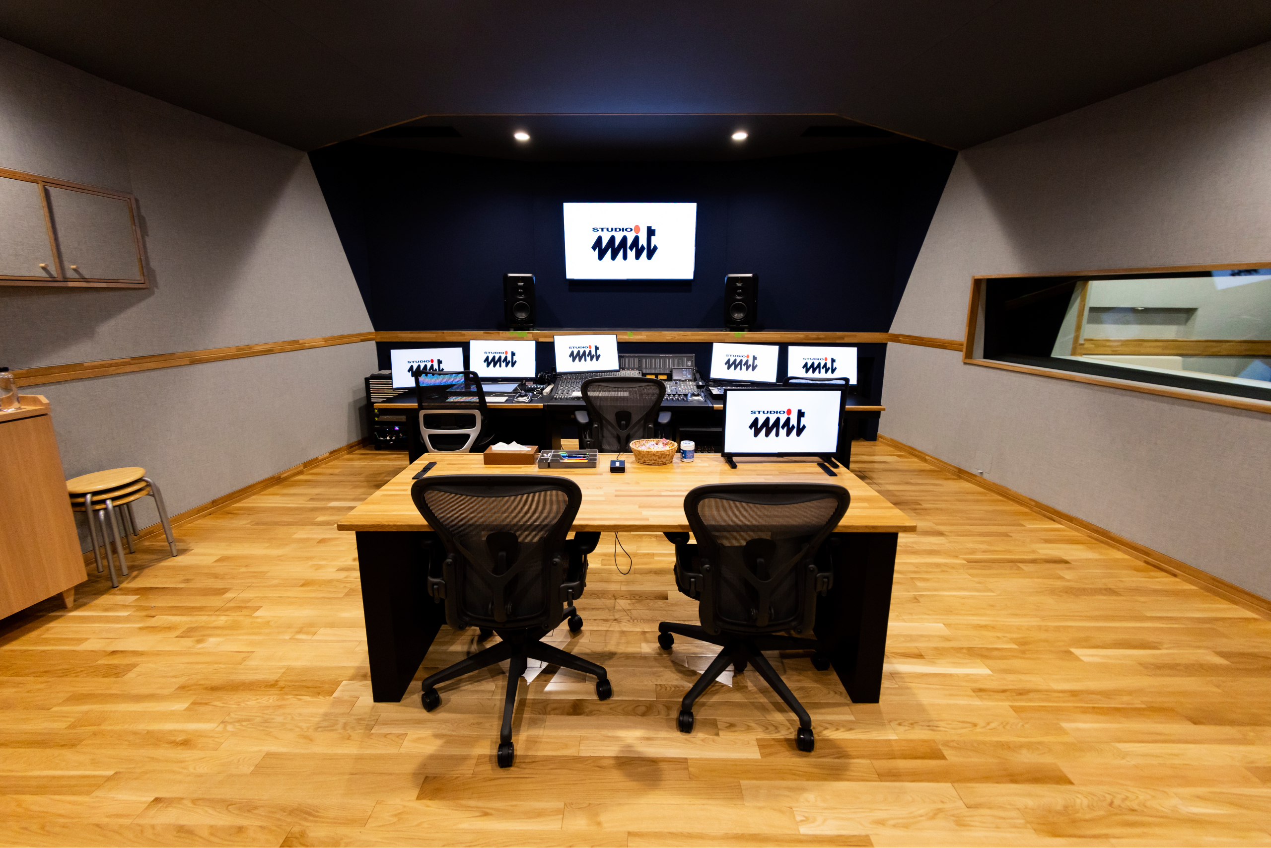 STUDIO A