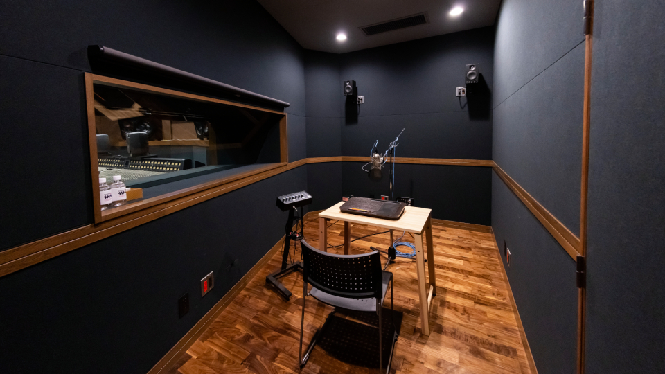 STUDIO 1