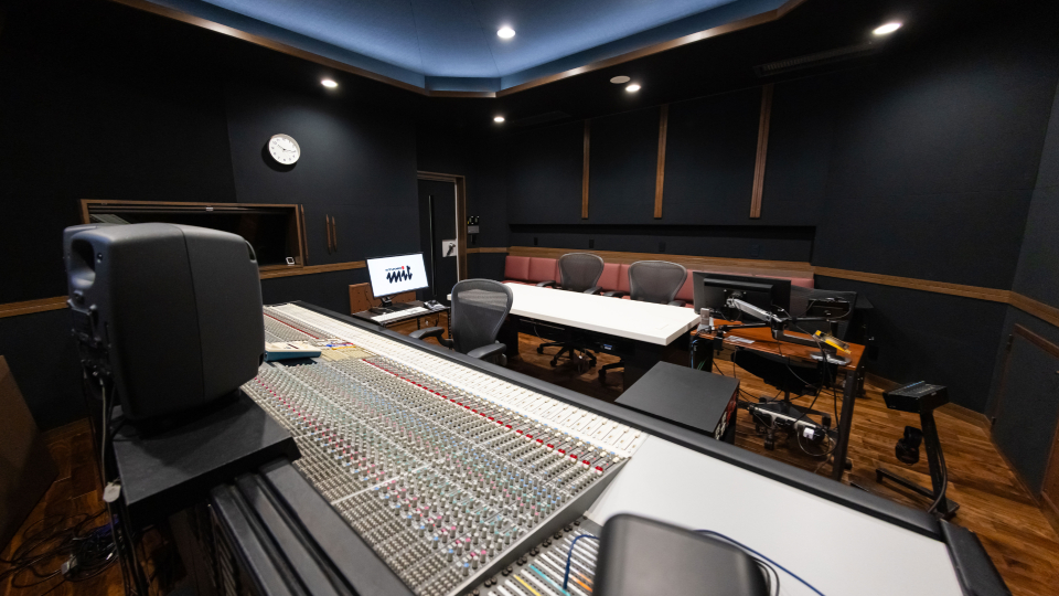 STUDIO 1