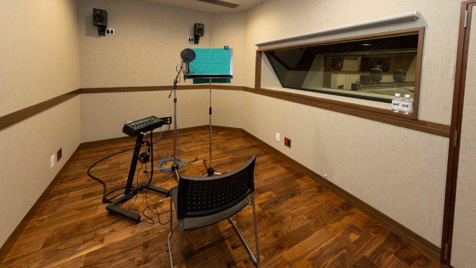STUDIO 2