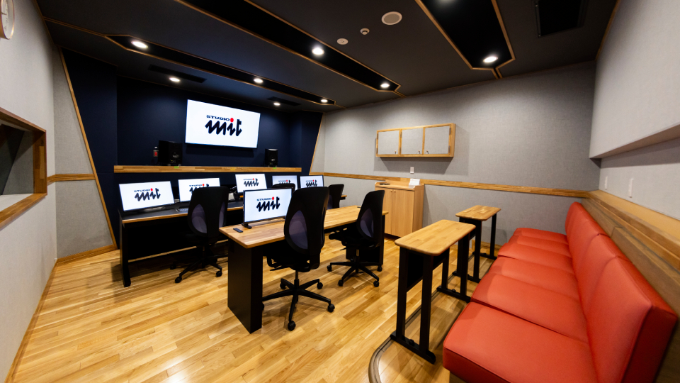STUDIO 3