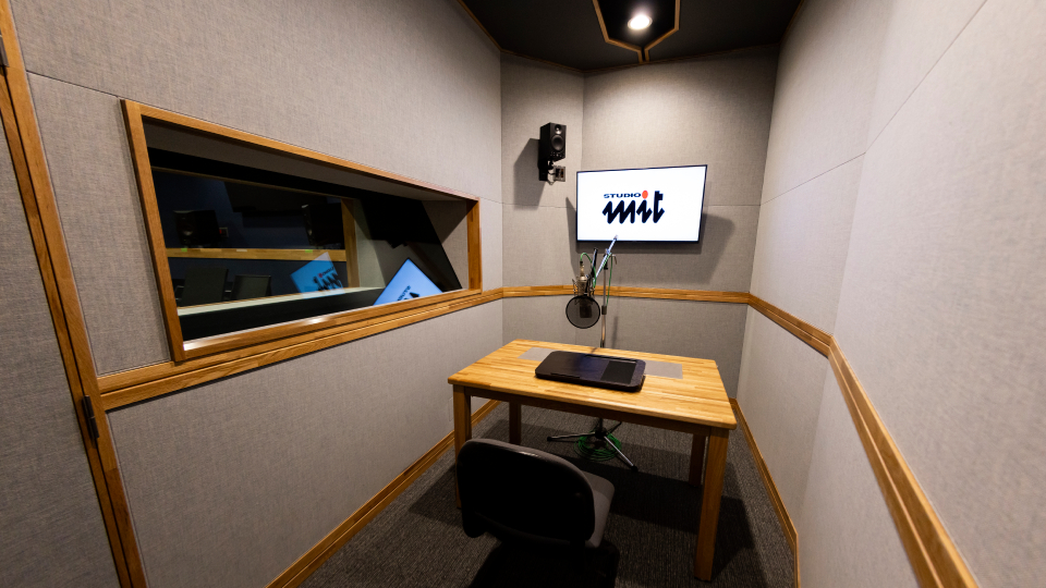 STUDIO A