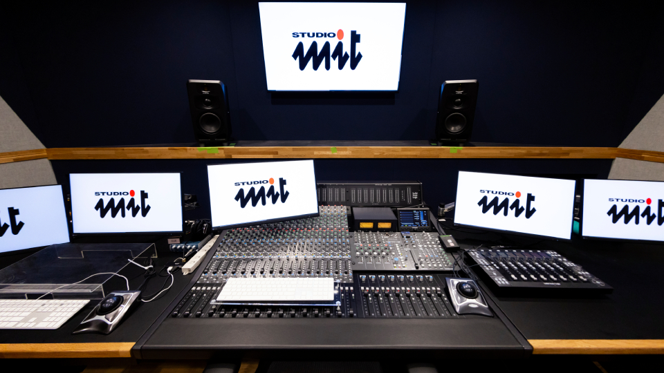 STUDIO A